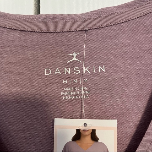 NWT Danskin size medium women’s twist front tee mauve purple - Picture 3 of 9